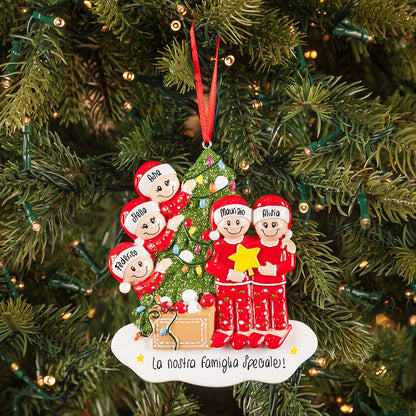 Addobbando l’albero in famiglia per 5